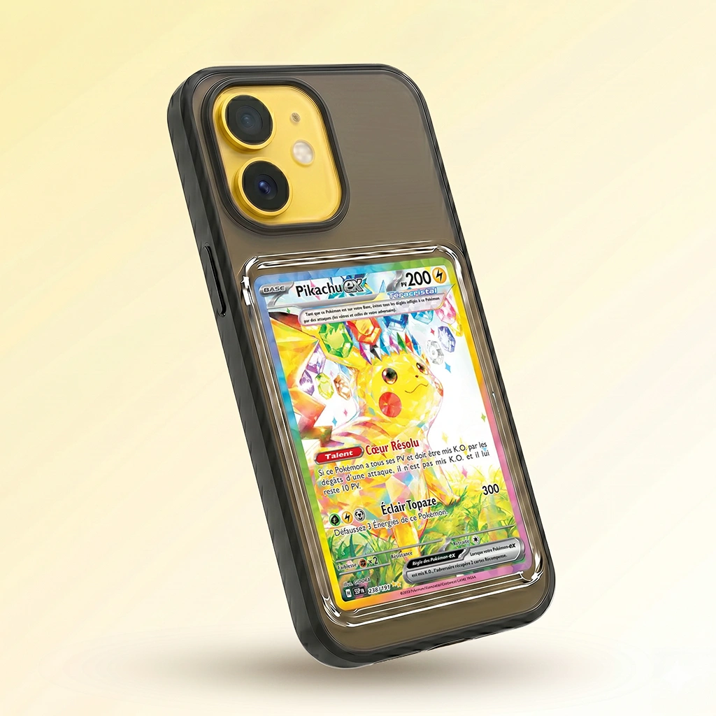 Coque iPhone 11 noire avec slot pour carte (Pokémon, One Piece, Magic & TCG).