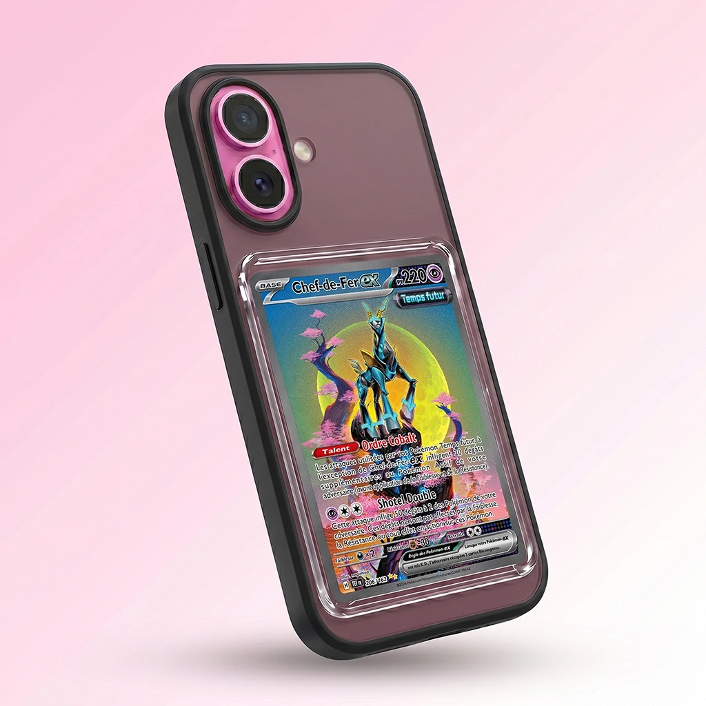 Coque iPhone 16 Plus noire avec slot pour carte (Pokémon, One Piece, Magic & TCG).