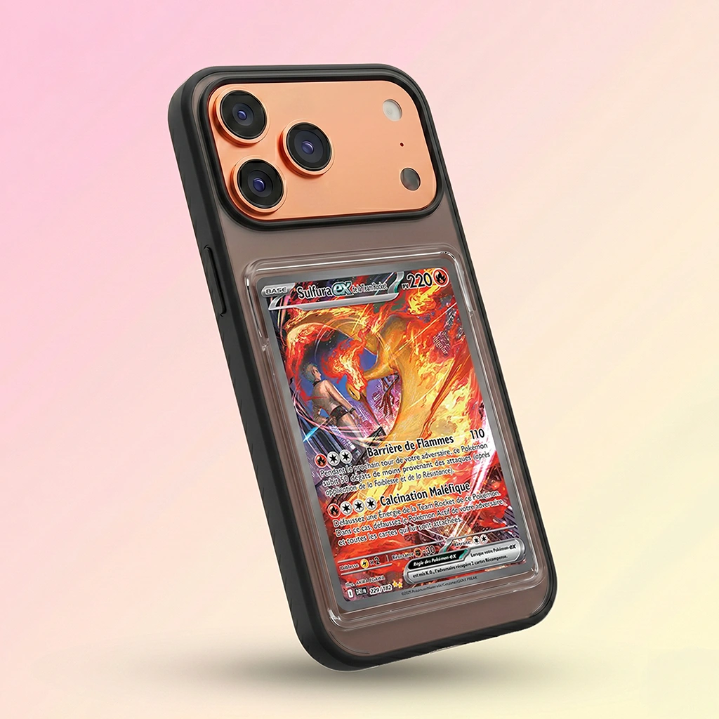 Coque iPhone 17 Pro Max noire avec slot pour carte (Pokémon, One Piece, Magic & TCG).